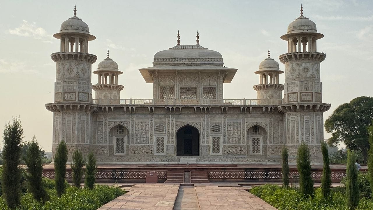 Baby Taj Tomb of I'timād-ud-Daulah in India