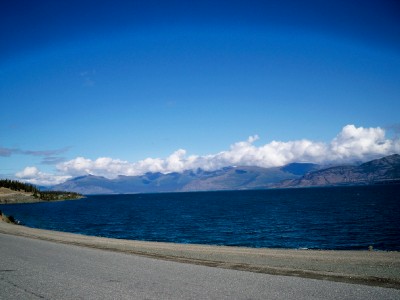 Cycling around Lake Kluane
