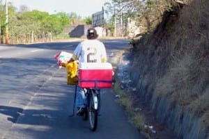 racing a cyclist in El Salvador