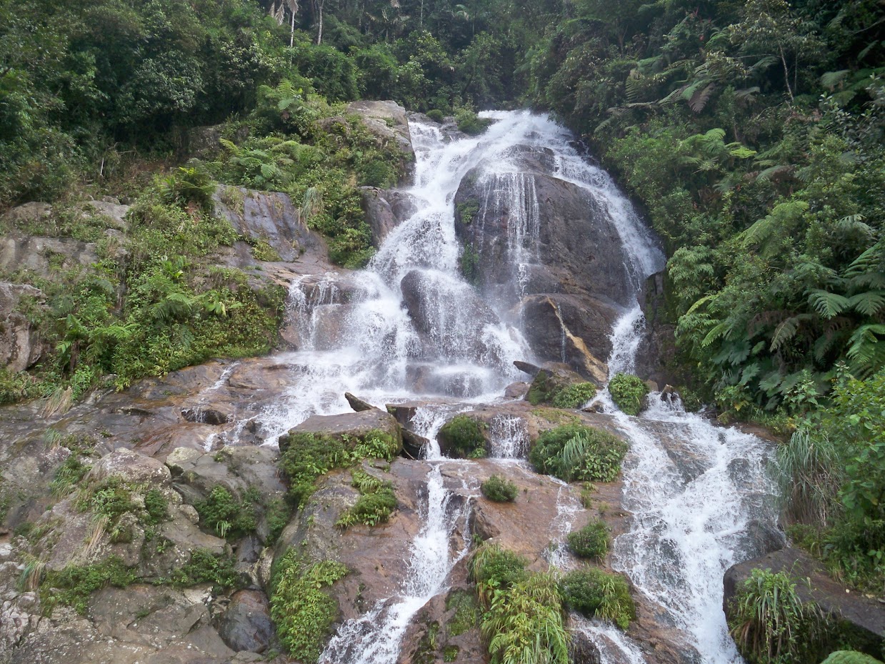 A waterfall I noticed when cycling to Loja in Ecuador