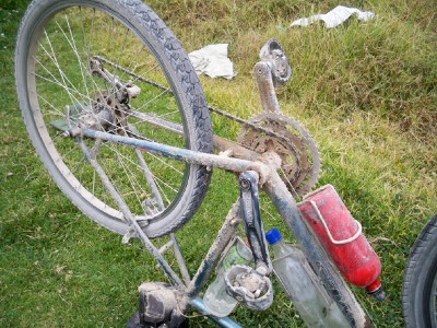 Cleaning my dirty bike when cycling in Peru