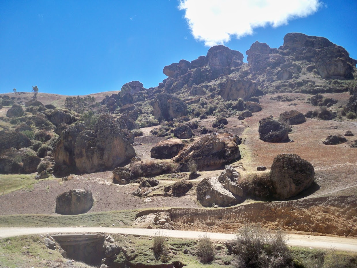 Downhill to Santiago de Chuco