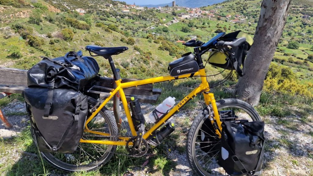 Thorn Nomad Mk II with Rohloff speedhub - fully loaded bicycle touring