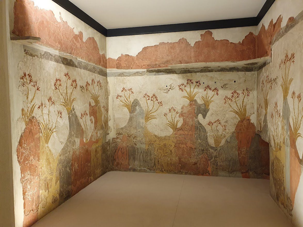 Akrotiri wall engravings in the national archaeolgical museum of greece in athens