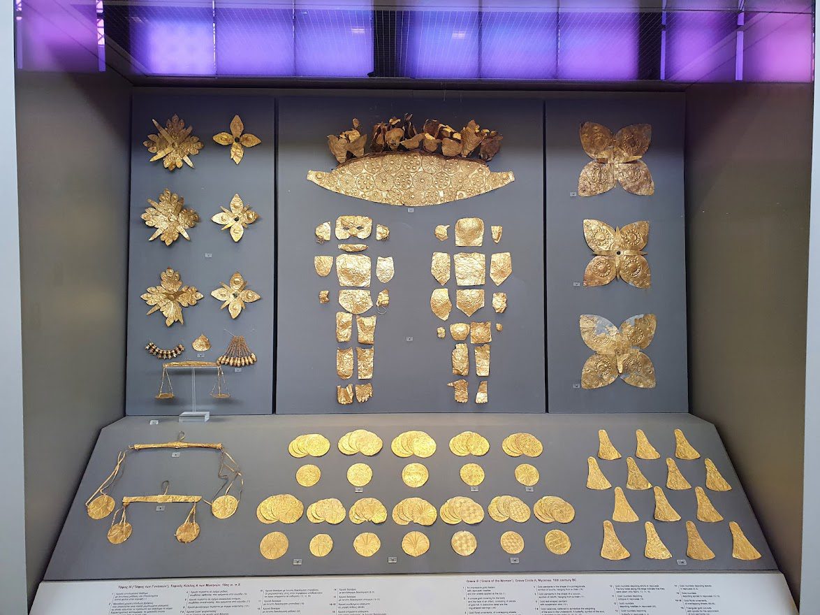mycenae gold in archaeology museum athens