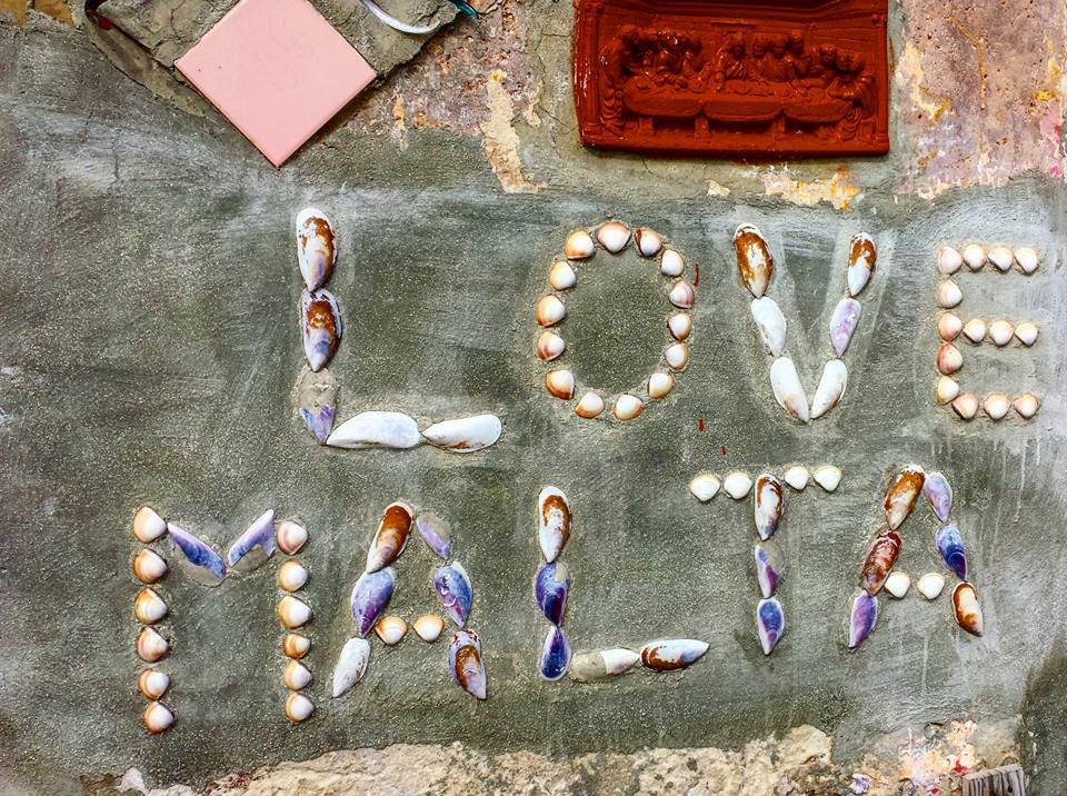 The Love Malta sign created with seashells | 3 days in Malta - A guide to sightseeing in Malta