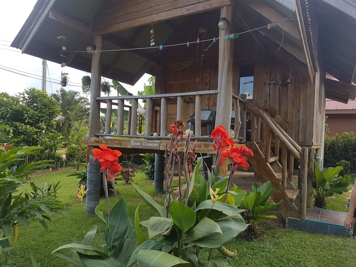 Nadia resort in Koh Jum has some nice looking bungalows in a pretty garden