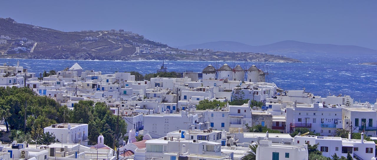 The easy way to get from Mykonos airport to your hotel