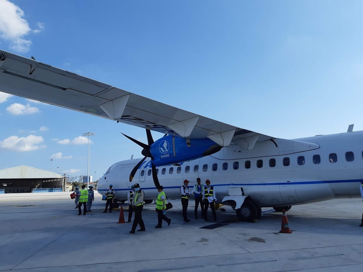 advantages of travelling by plane