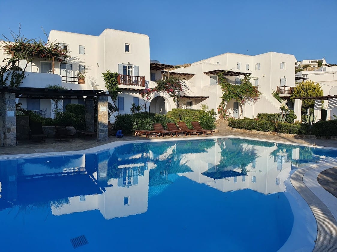 Villa with a swimming pool in Mykonos