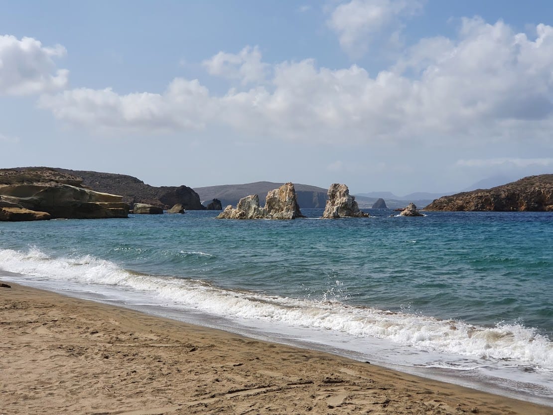 Mavrospilia beach in Kimolos