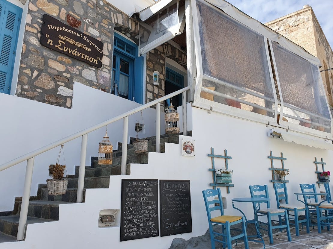 A cafe inside Chorio of Kimolos