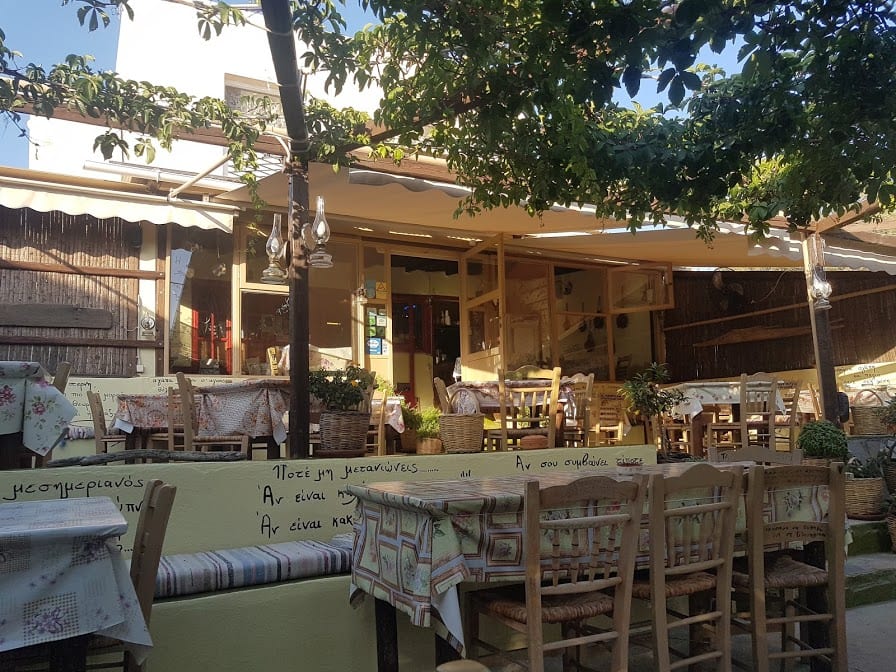 O Hamos Restaurant in Milos Greece