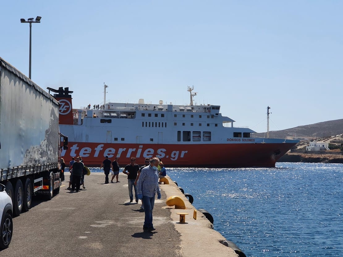 Zante ferries arriving in Folegandros after sailing from Ios island