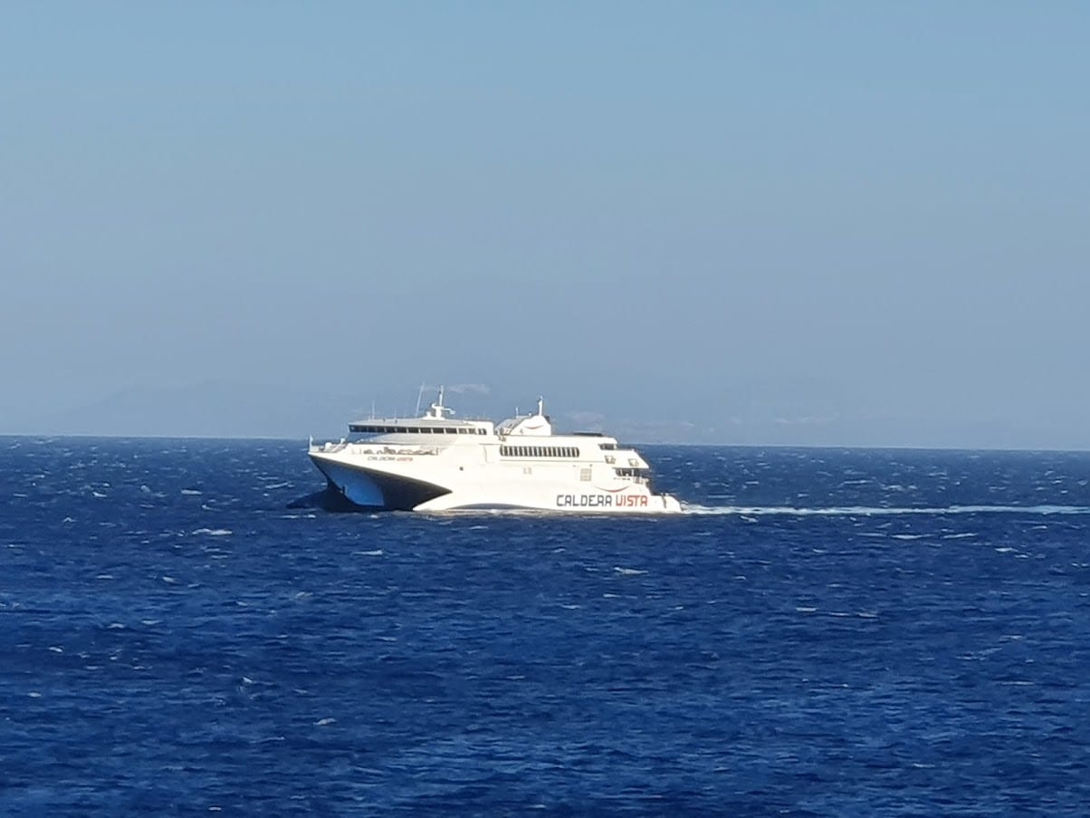 How to travel from Santorini to Sikinos by ferry in Greece
