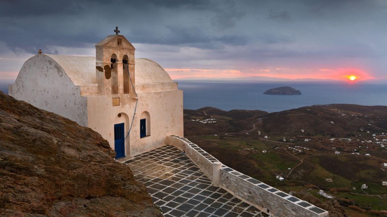 How to get to Serifos from Santorini