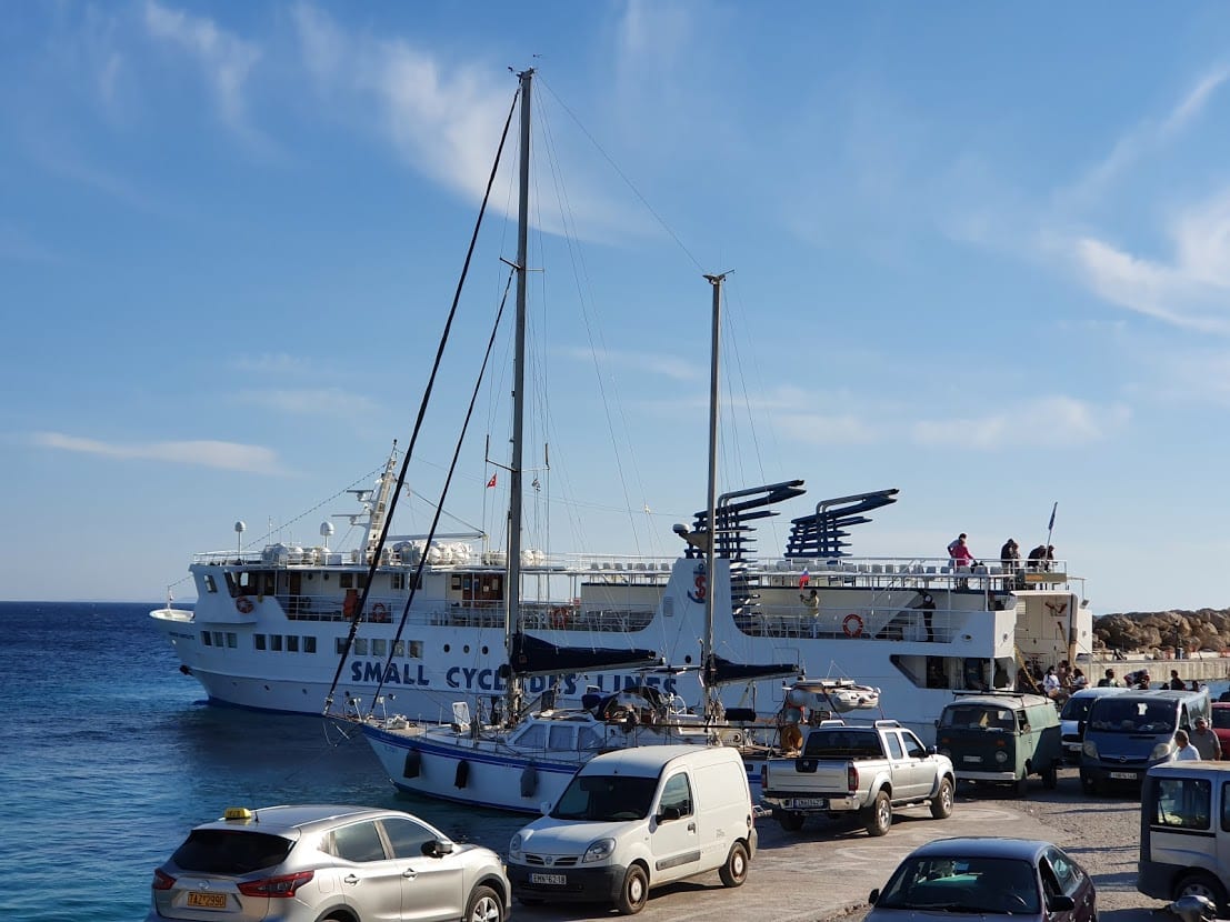 Le ferry arrivant à Donoussa