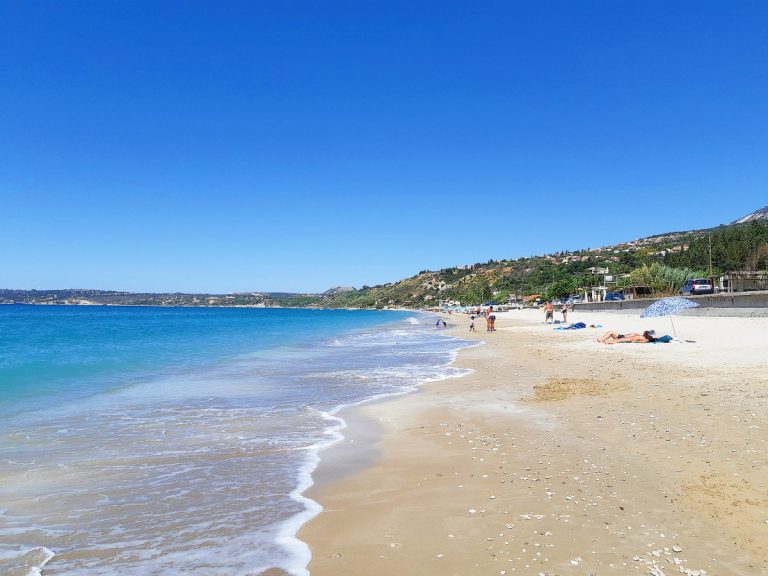 Best Beaches in Kefalonia To Swim And Enjoy The Sun