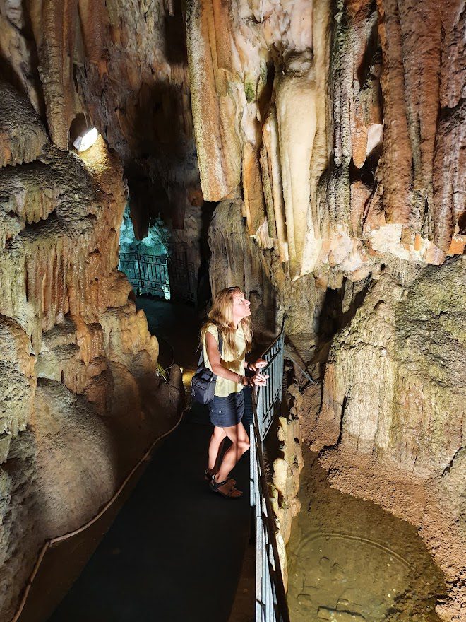 Inside Drogarati Cave