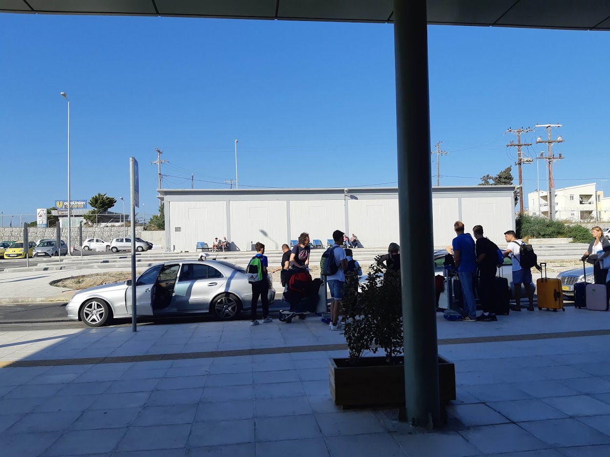 File d'attente des taxis de l'aéroport de Kos