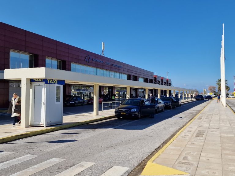 How to get from Chania Airport to Rethymnon in Crete, Greece