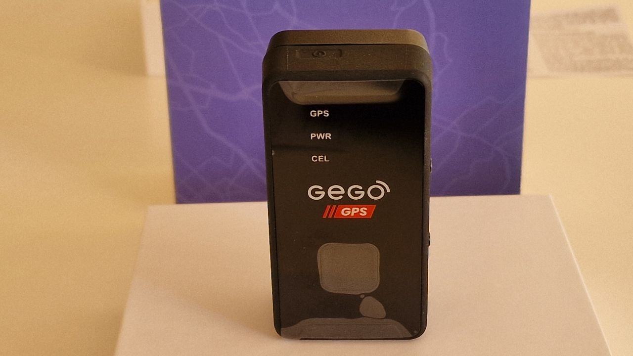 Gego GPS tracking device for luggage