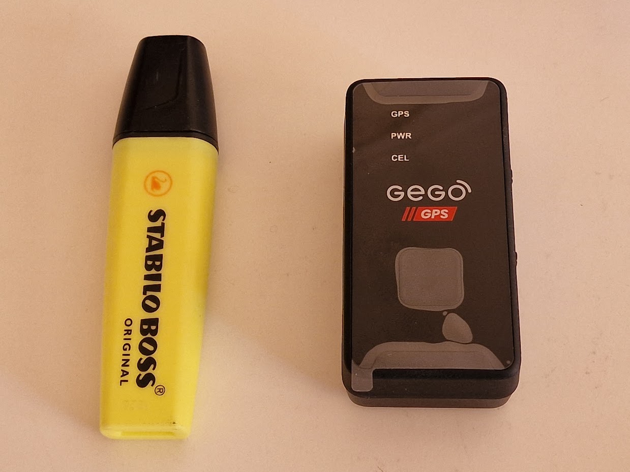 GEGO tracker for luggage
